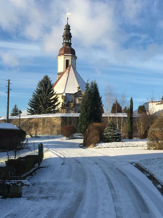 Apartamento Ferien Am Hofe Hainewalde Exterior foto